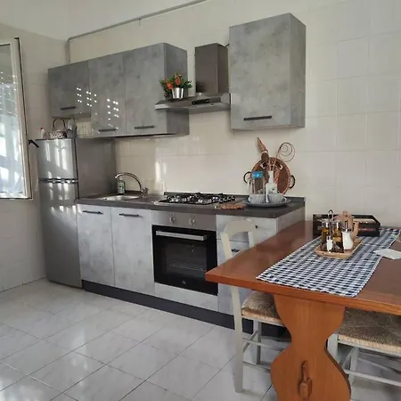 Domus Parva, Con Giardino *