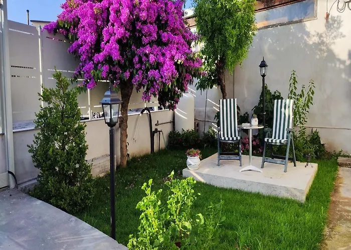Domus Parva, Con Giardino * بومبيي