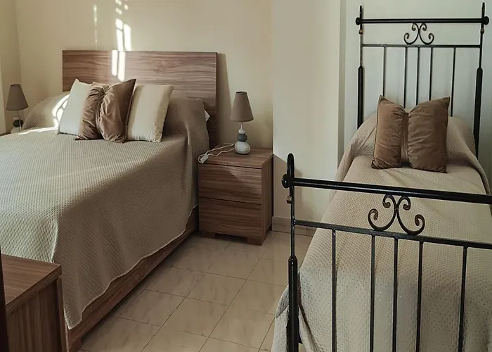 Domus Parva, Con Giardino *