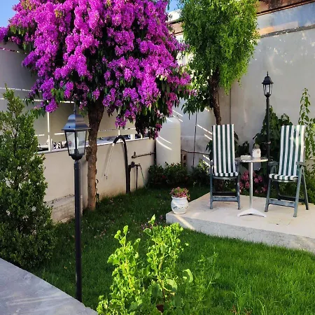 Domus Parva, Con Giardino * بومبيي