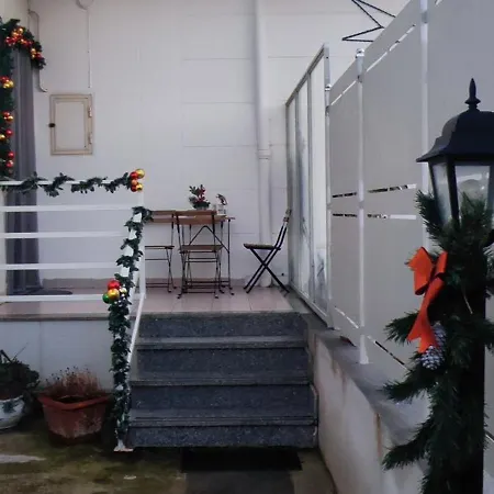 Domus Parva, Con Giardino בית נופש פומפיי