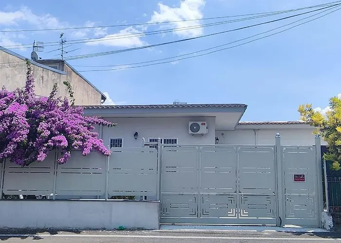 Domus Parva, Con Giardino 度假居